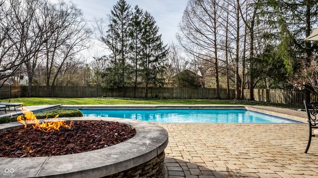 11329 Valley Meadow Drive, Zionsville, IN 46077