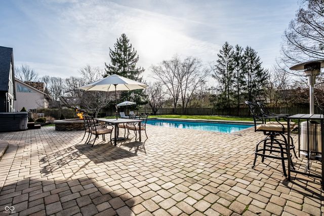 11329 Valley Meadow Drive, Zionsville, IN 46077