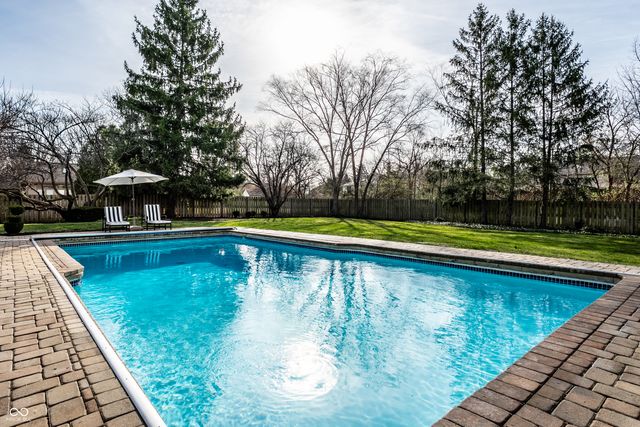 11329 Valley Meadow Drive, Zionsville, IN 46077