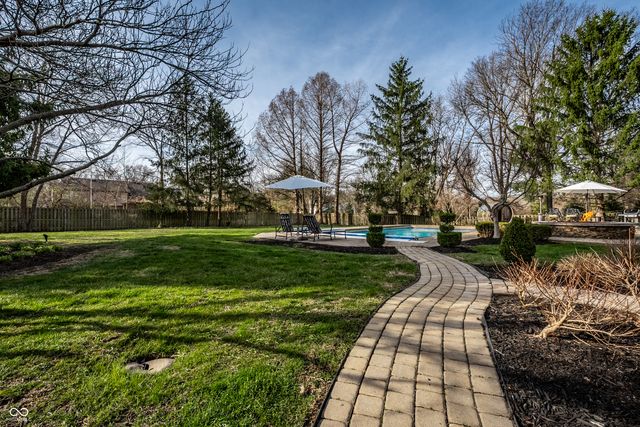 11329 Valley Meadow Drive, Zionsville, IN 46077
