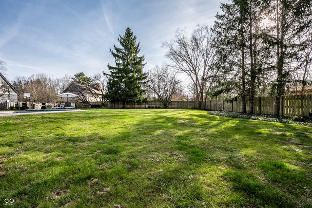 11329 Valley Meadow Drive, Zionsville, IN 46077