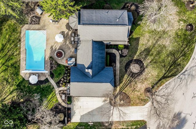 11329 Valley Meadow Drive, Zionsville, IN 46077