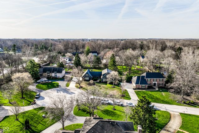 11329 Valley Meadow Drive, Zionsville, IN 46077