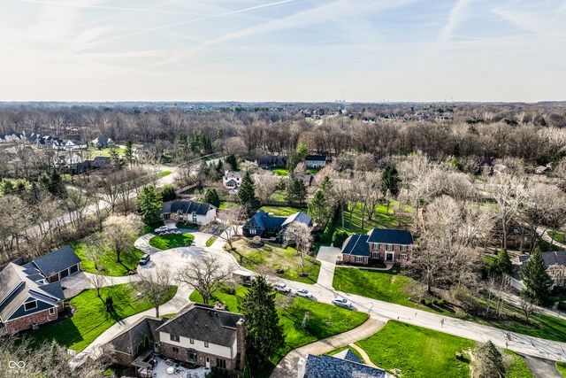 11329 Valley Meadow Drive, Zionsville, IN 46077