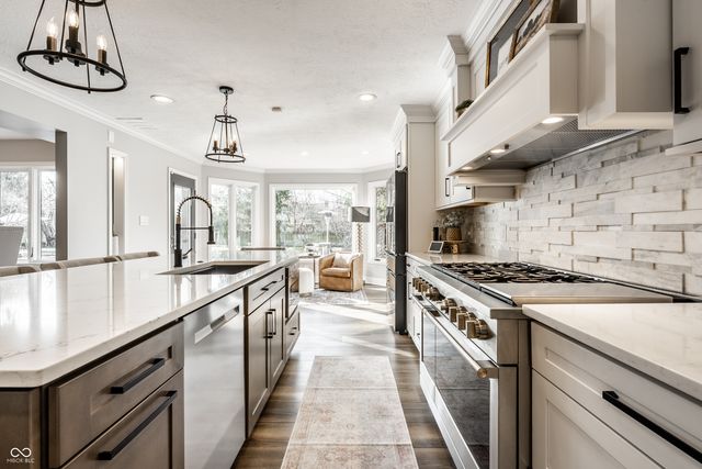 11329 Valley Meadow Drive, Zionsville, IN 46077