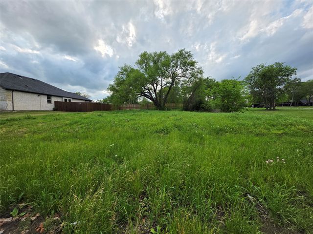 1610 Gibbons Street, Greenville, TX 75401