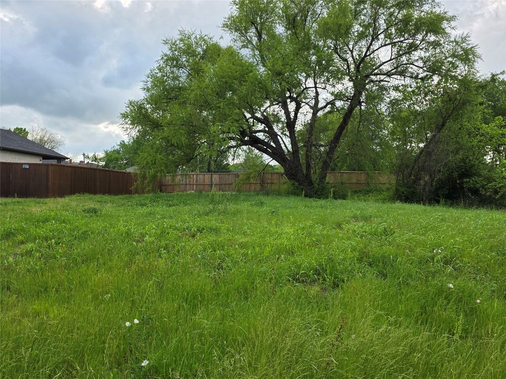 1610 Gibbons Street, Greenville, TX 75401