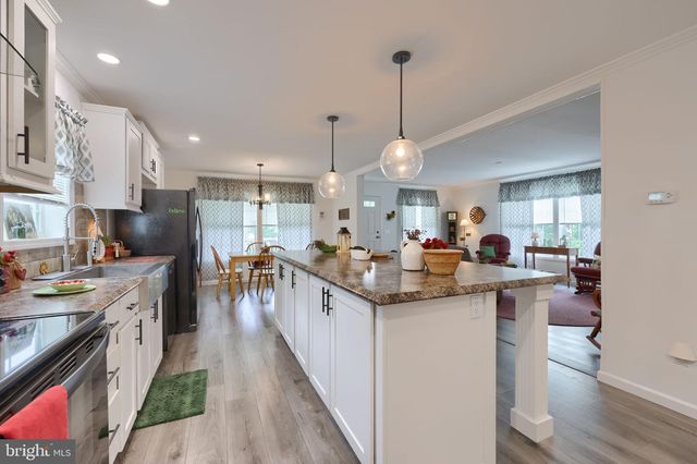 135 WESTBROOK DR, Ephrata, PA 17522