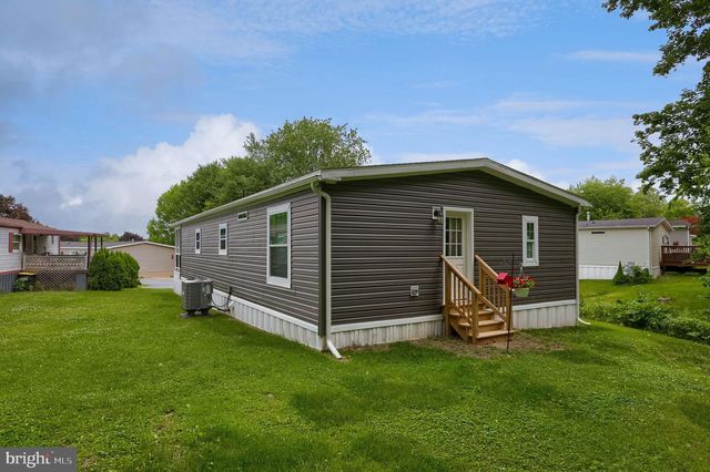 135 WESTBROOK DR, Ephrata, PA 17522