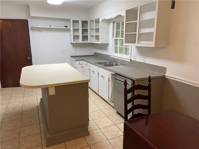 174 Cornelius Avenue, Mount Airy, NC 27030