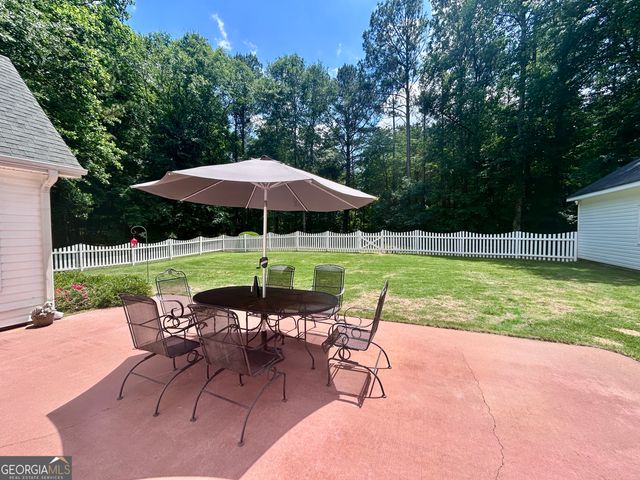 115 Leesburg Plantation Drive, Sharpsburg, GA 30277