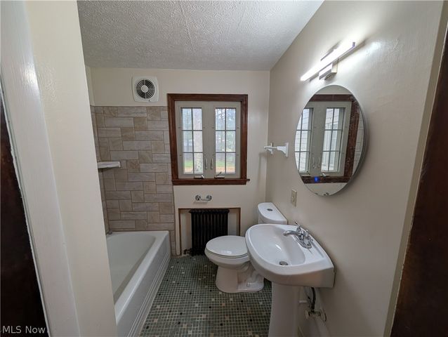 7353 Columbia, Olmsted Falls, OH 44138