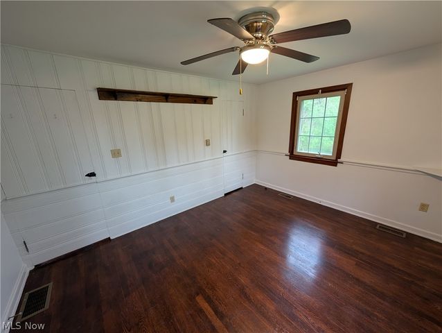 7353 Columbia, Olmsted Falls, OH 44138
