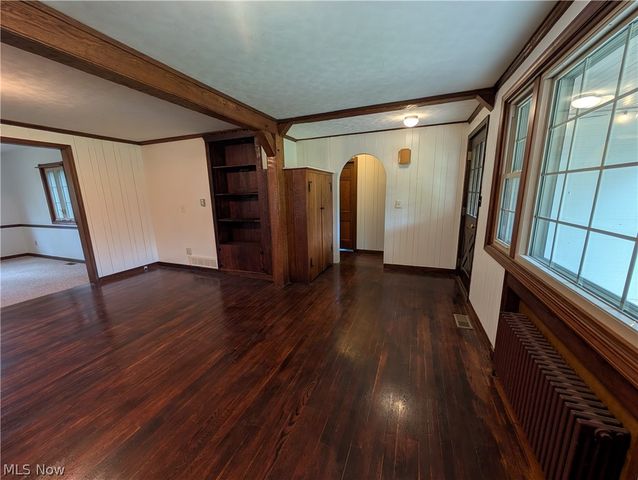 7353 Columbia, Olmsted Falls, OH 44138