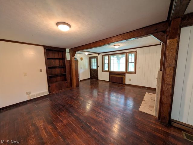 7353 Columbia, Olmsted Falls, OH 44138