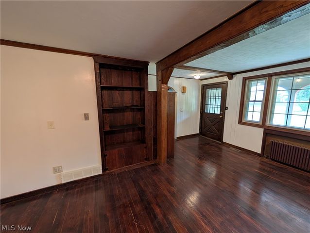 7353 Columbia, Olmsted Falls, OH 44138