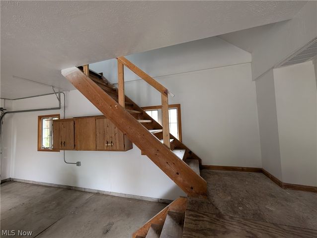 7353 Columbia, Olmsted Falls, OH 44138