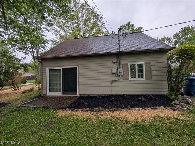 7353 Columbia, Olmsted Falls, OH 44138