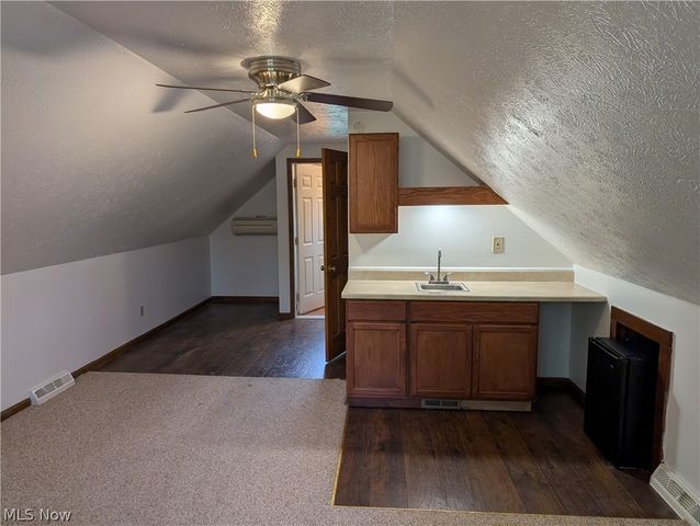7353 Columbia, Olmsted Falls, OH 44138