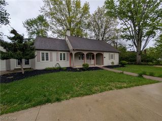 7353 Columbia, Olmsted Falls, OH 44138