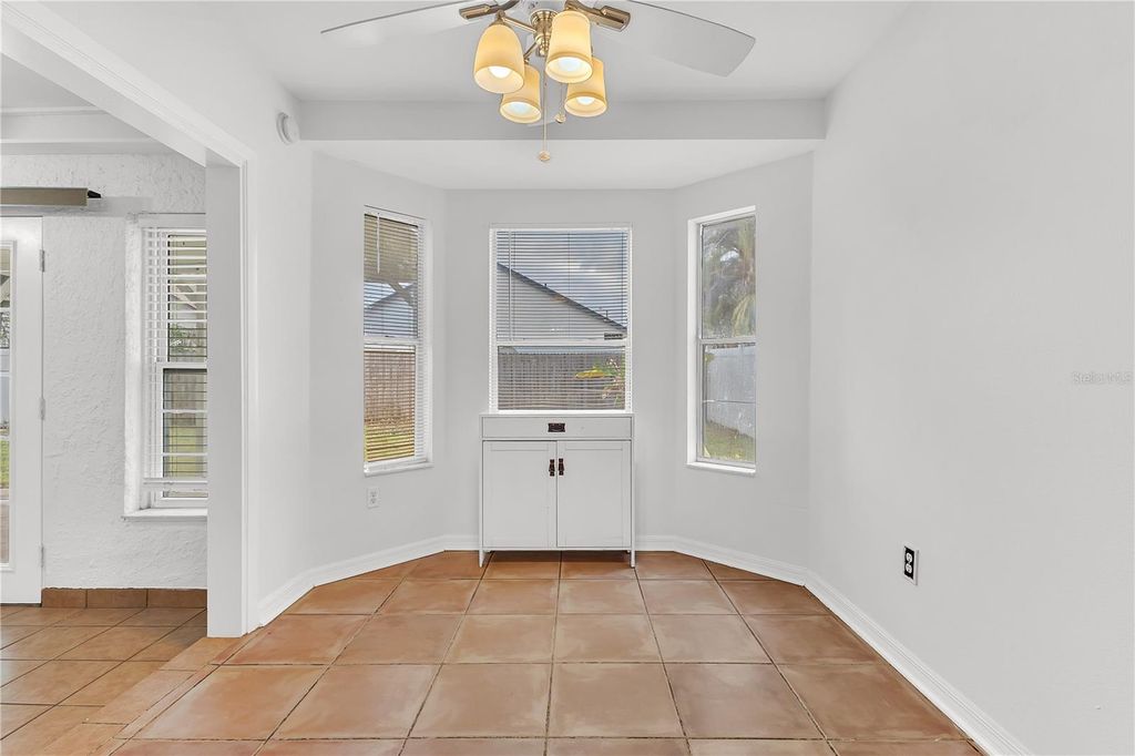 Image 13 of property listing at 12516 BELROSE AVENUE E, Orlando, FL 32837