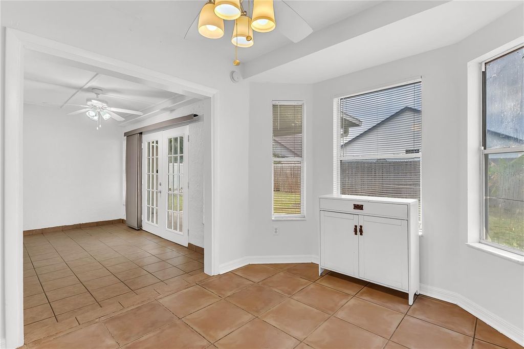 Image 14 of property listing at 12516 BELROSE AVENUE E, Orlando, FL 32837