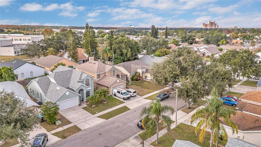 Image 34 of property listing at 12516 BELROSE AVENUE E, Orlando, FL 32837