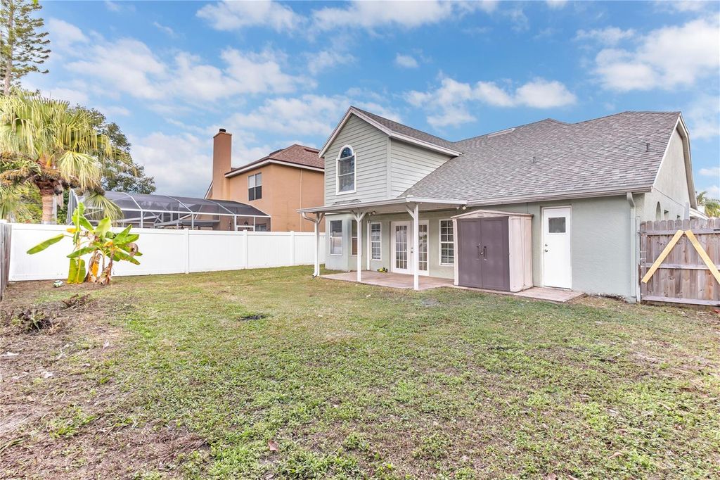 Image 5 of property listing at 12516 BELROSE AVENUE E, Orlando, FL 32837