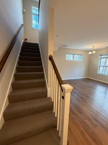 11 Alder 4-2B, Waltham, MA 02453