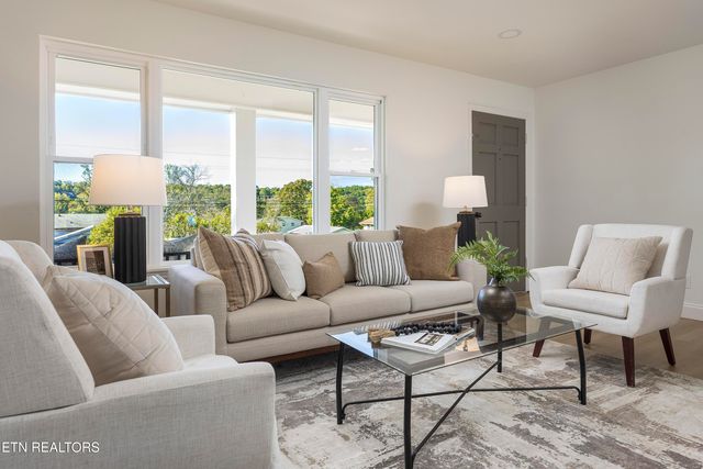 3715 SE Dockery St, Cleveland, TN 37323