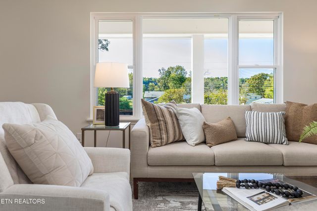 3715 SE Dockery St, Cleveland, TN 37323