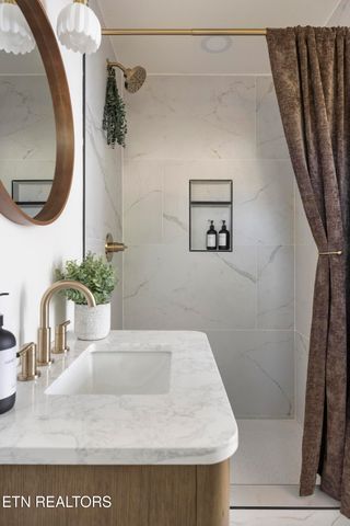 3715 SE Dockery St, Cleveland, TN 37323