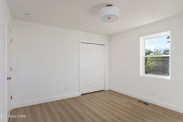 3715 SE Dockery St, Cleveland, TN 37323