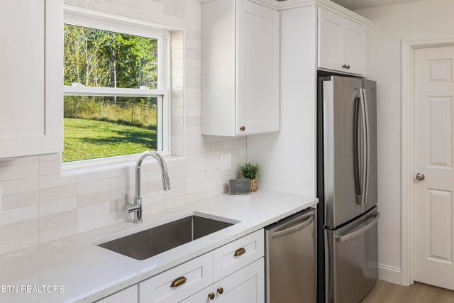 3715 SE Dockery St, Cleveland, TN 37323