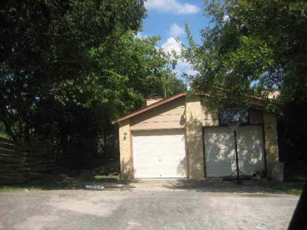 14524 Waddesdon Bluff, San Antonio, TX 78233