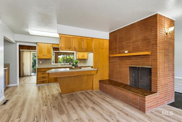 25 S Mesa Vista Dr, Boise, ID 83705