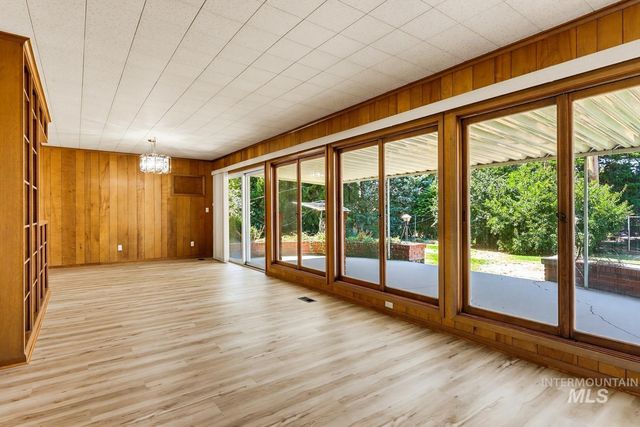 25 S Mesa Vista Dr, Boise, ID 83705