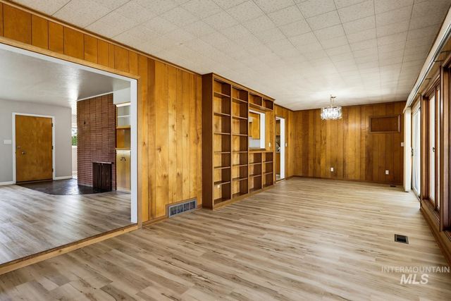 25 S Mesa Vista Dr, Boise, ID 83705