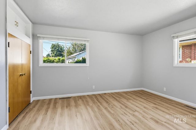 25 S Mesa Vista Dr, Boise, ID 83705