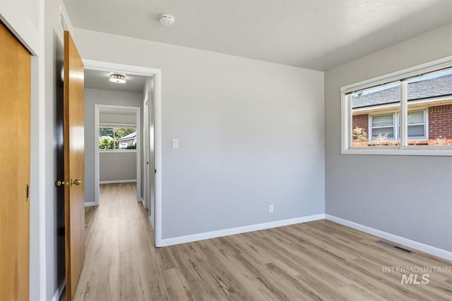 25 S Mesa Vista Dr, Boise, ID 83705