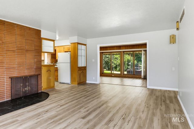 25 S Mesa Vista Dr, Boise, ID 83705