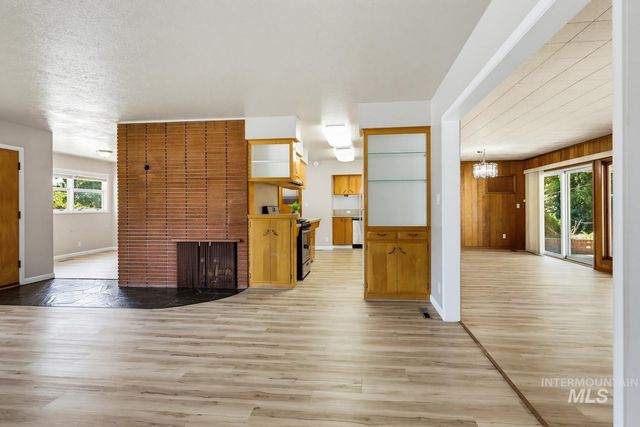 25 S Mesa Vista Dr, Boise, ID 83705