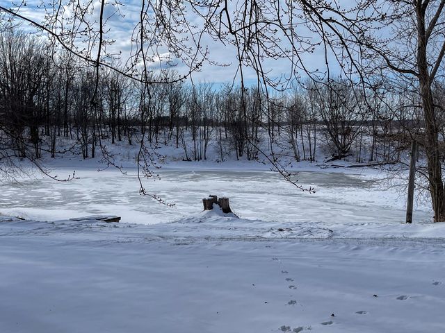 19 Mason Road Road, Champlain, NY 12919