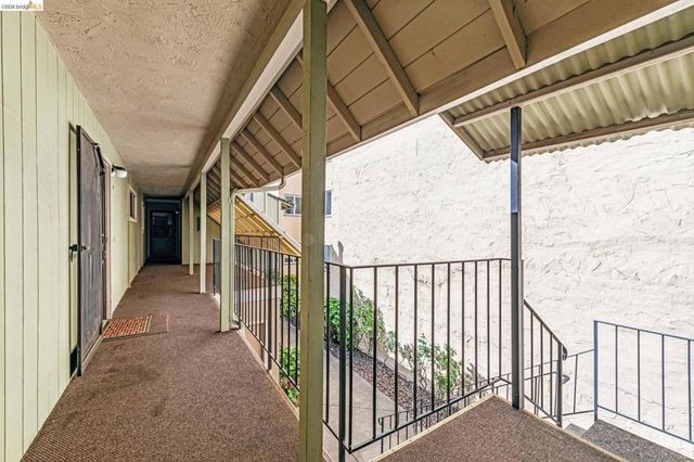 68 Oakes Blvd., San Leandro, CA 94577