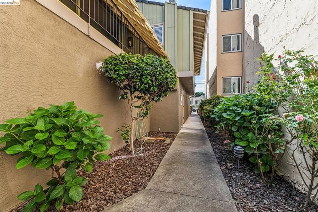 68 Oakes Blvd., San Leandro, CA 94577