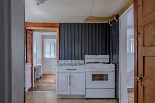 108 Palmer St, Quincy, MA 02169