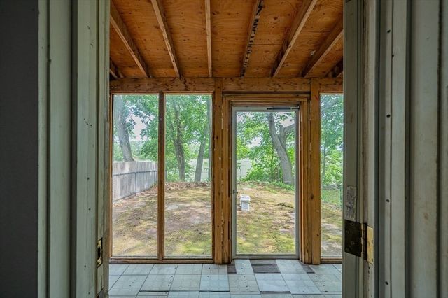 108 Palmer St, Quincy, MA 02169