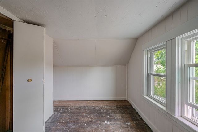 108 Palmer St, Quincy, MA 02169