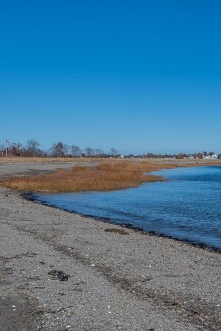 108 Palmer St, Quincy, MA 02169
