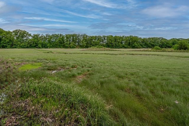 108 Palmer St, Quincy, MA 02169